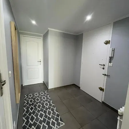 50m2 Climatise Proche Apartment *